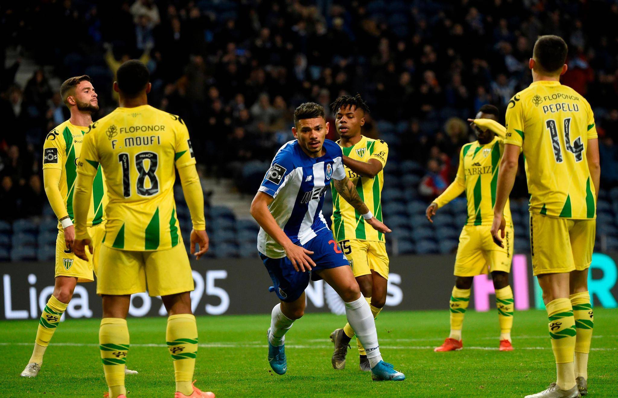 PG电子- 官宣日欧联焦点战，巴塞罗那完成火线驰援，令人意外，更衣室氛围转暖