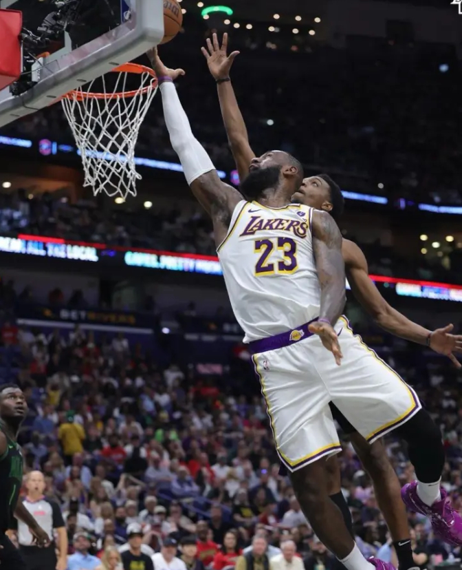 詹姆斯赛事官方发布大胜新规,掘金争议不断!的简单介绍 詹姆斯赛事官方发布大胜新规,掘金争议不断!的简单介绍